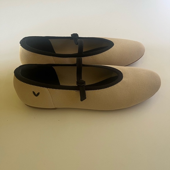 Brand New: VIVAIA Nelly Almond Toe Flats - Picture 3 of 6